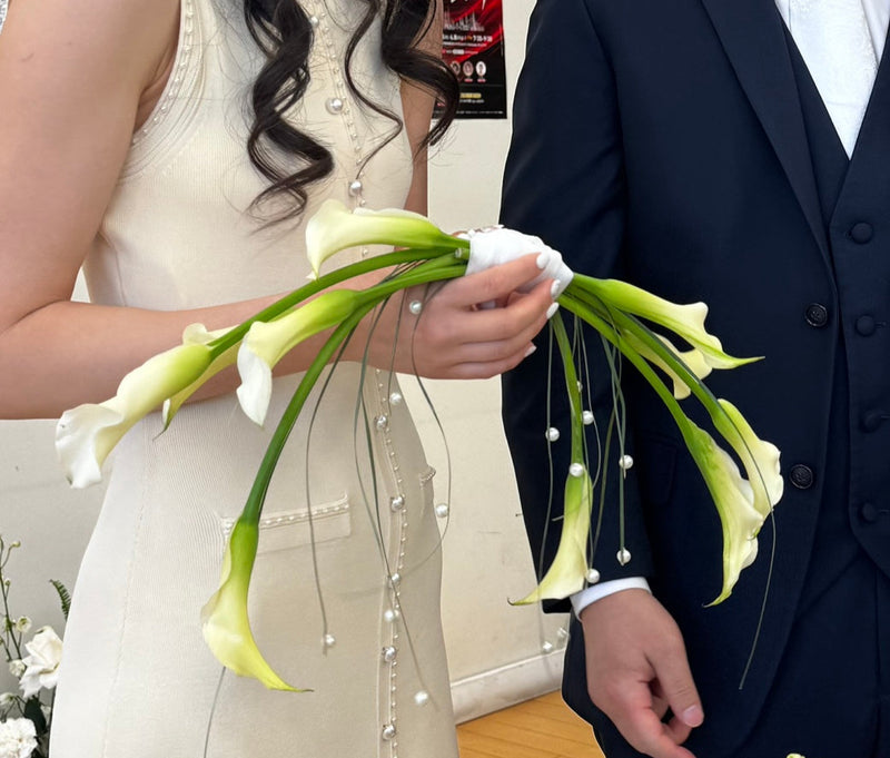 Calla Lily Cresent Bouquet