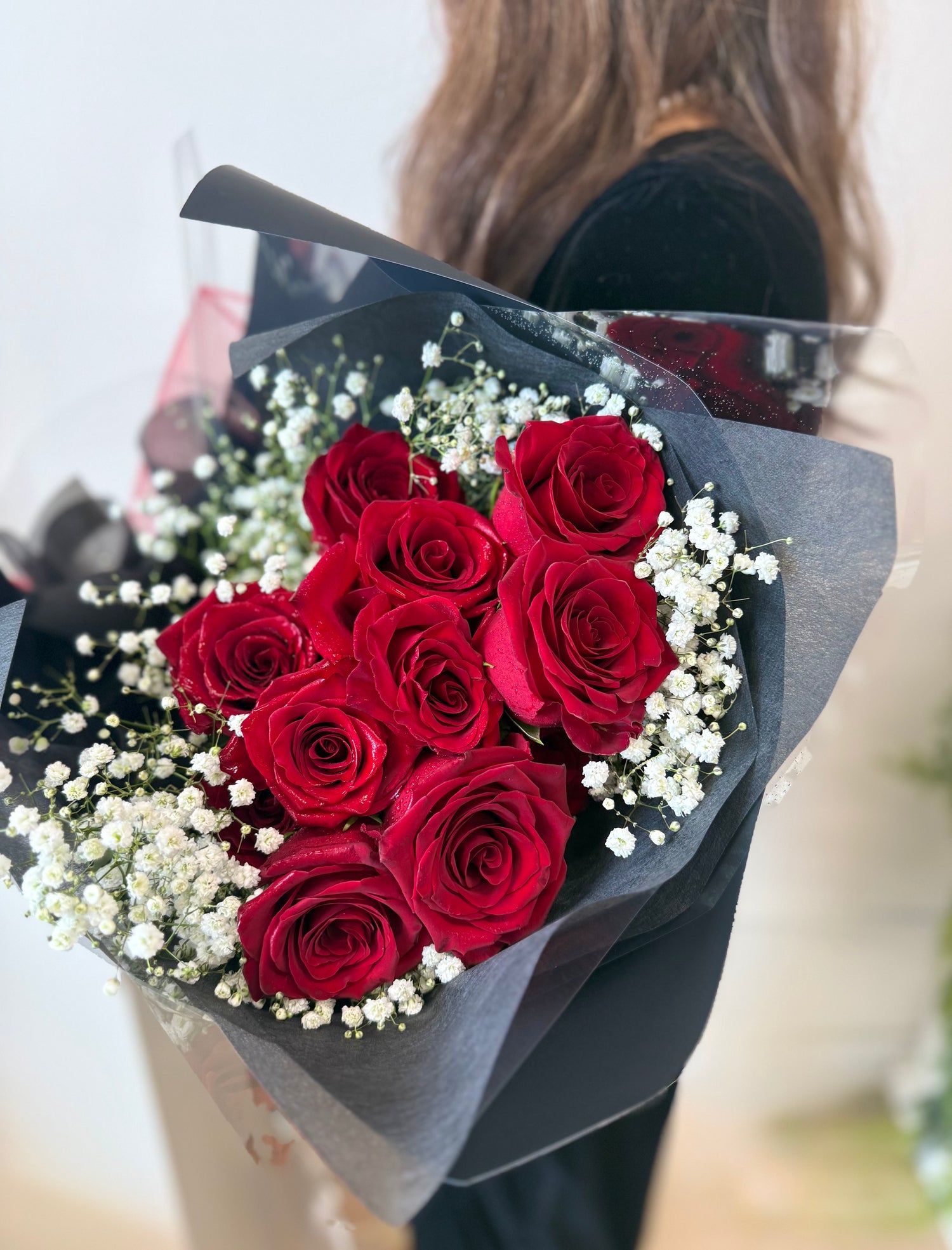 Long-Stem Red Roses